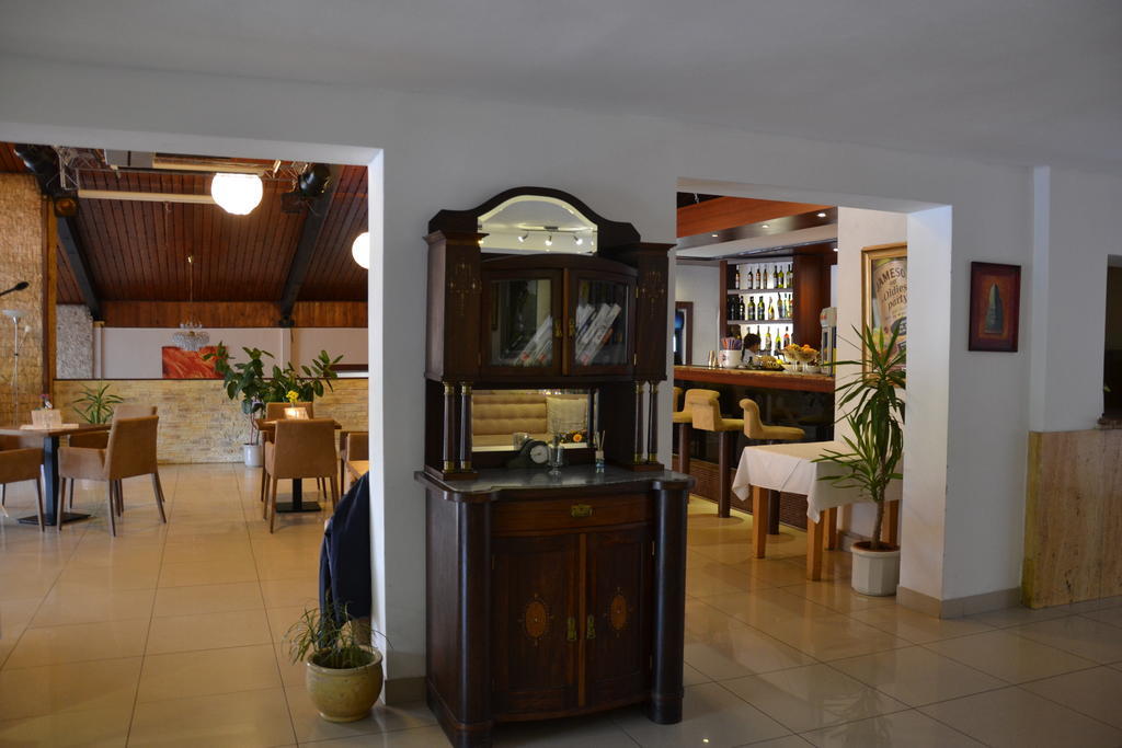 Penzion Artin Nitra Esterno foto