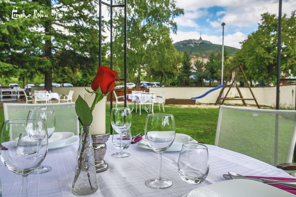 Penzion Artin Nitra Esterno foto