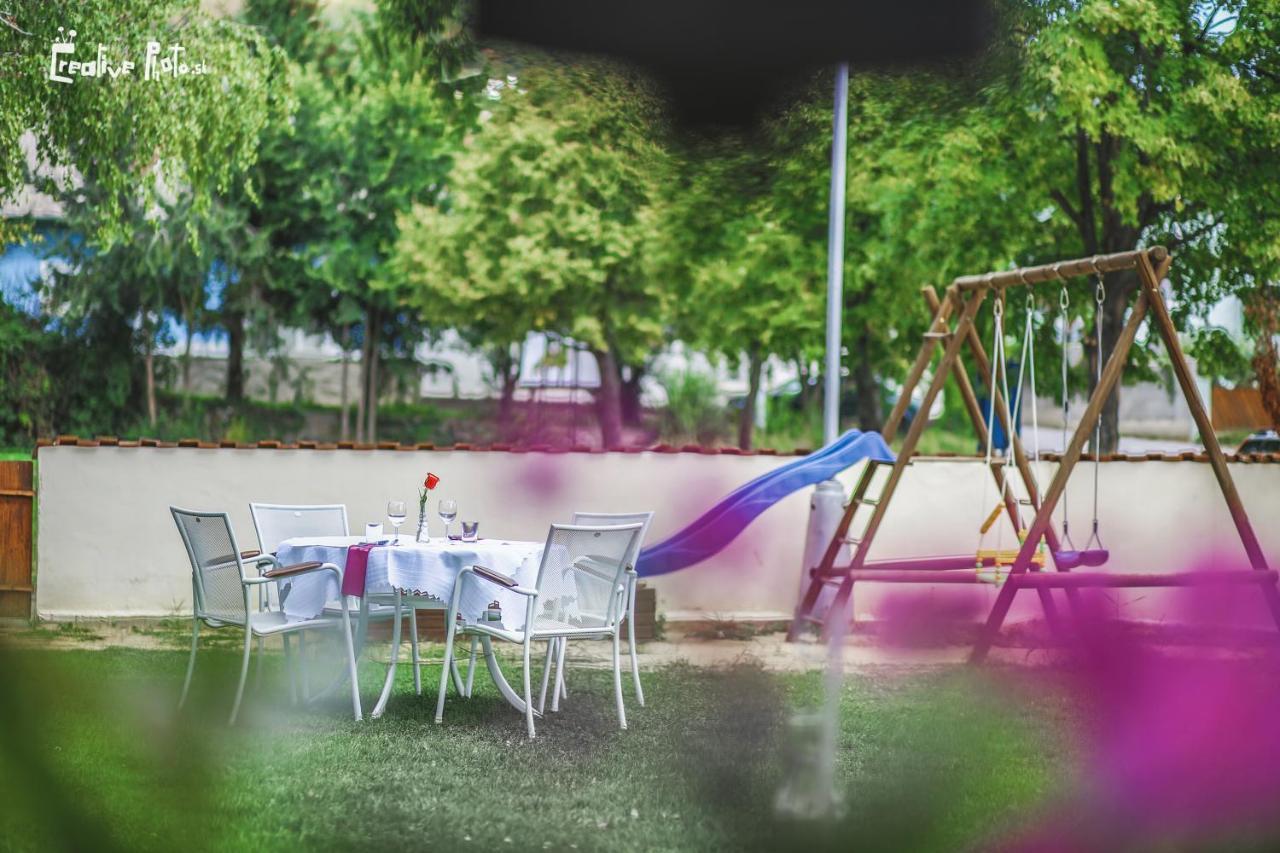 Penzion Artin Nitra Esterno foto